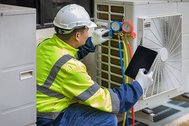Professional Hvac Maintenance technician working in Farmersville, TX
